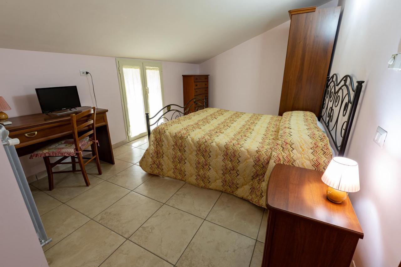 Il Contado B&B Castel Sant'Elia Esterno foto